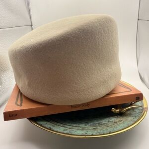 Vintage Cathy Allen Designs 100% Wool Cream Beret Pillbox Hat Made in USA